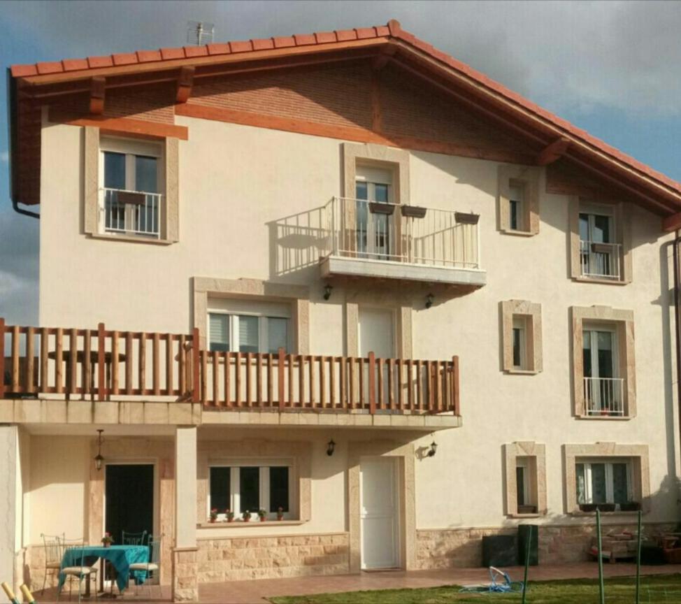 Lur Etxea Apartment *